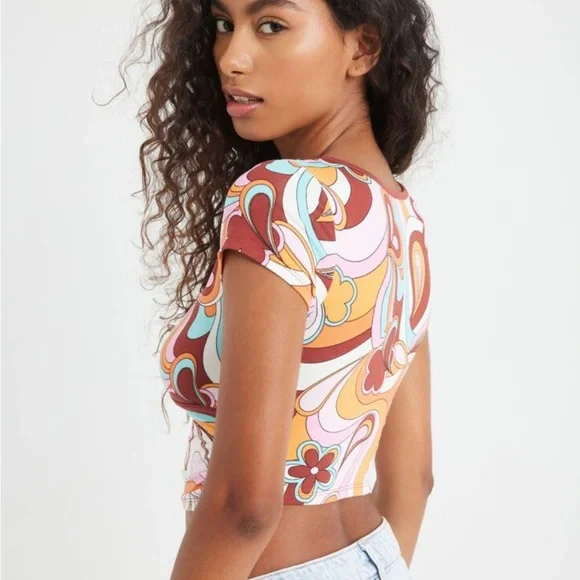 Gabrielle V-Neck Tee - Picture 2 of 3